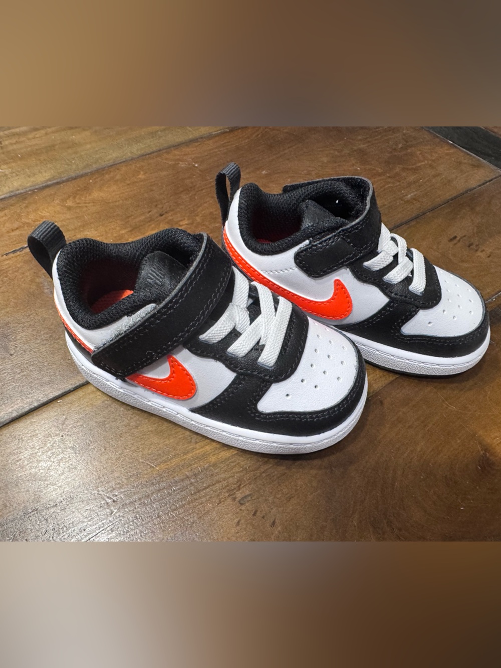Nike Court Borough Low 2 NWT